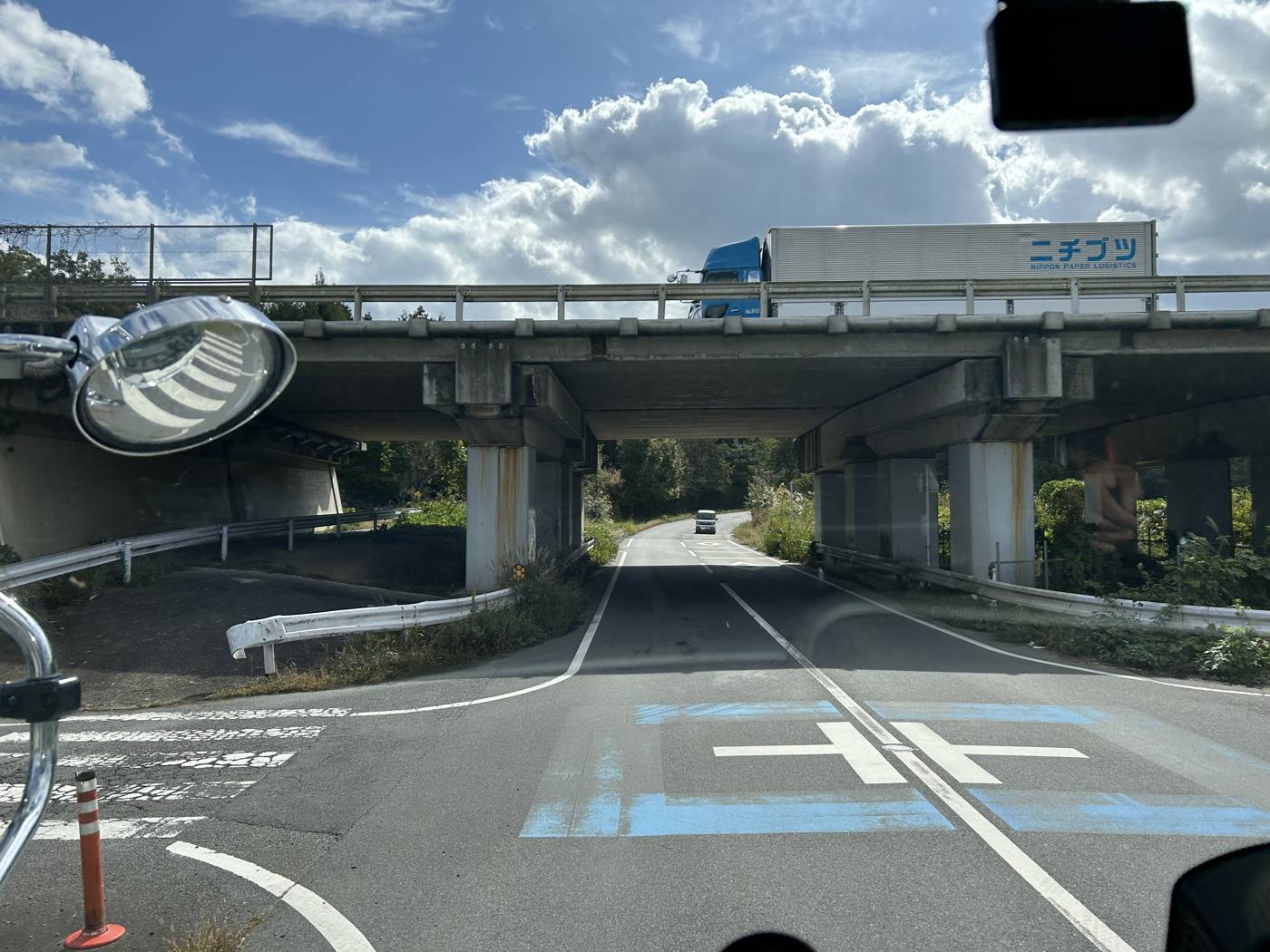 名阪国道の高架下